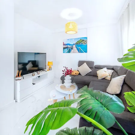 Casa Mario, La Zenia Boulevard Area,fantastic 2 Bedrooms, 2 Bathrooms House With Communal Swimming Pool And Barbecue Orihuela